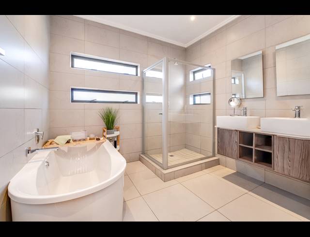3 BEDROOM HOUSE FOR SALE IN BRYANSTON